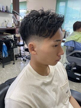 ヘアードレッシング イマイ(IMAI) 2ブロックフェードスタイル