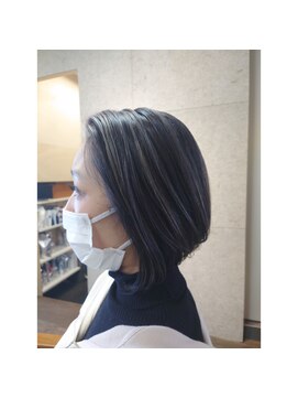 パインズループ(PINES LOOP) 前下がり×かきあげボブ