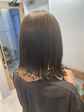 ビス フルール 日暮里店(Vis fleur) アッシュブラウン×切りっぱなしボブ◎小國綾か