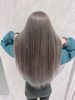 リー 京橋(Lee) 店長今里☆根元をブリーチしてグレー☆