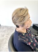ショート×白髪ぼかしハイライト×美髪