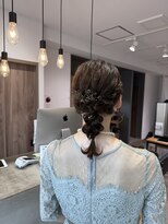 ケーオーエスビューティー(K O S beauty)&nbsp;編みおろしアレンジ