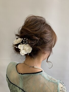 ユーアールアルシュ(UR Arche) 大人かわいいお団子シニヨン