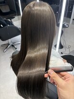 アルドーレフィエロ シンサイバシ(Ardore fiero shinsaibashi)&nbsp;ブリーチ無しでできるオリーブグレージュ♪10代20代30代