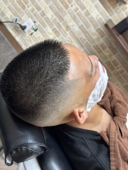 フィフス(Fifth)の写真/【シェービング/顔剃りバーバー/理容室】清潔感も好感度もUPさせ、さらに魅力的な男性へ導きます◎