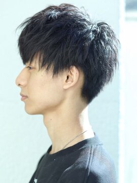 リタバイクロト(LITA by KUROT) 那覇/刈り上げセンターパート/波巻きツイストスパイラル