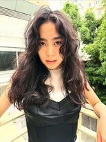 ナヌーク ダイカンヤマ(nanuk daikanyama)&nbsp;カジュアルなロングパーマ、レイヤーパーマ