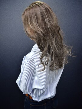 ヘアスタジオヘーフリヒ(HAIR STUDIO HoFLICH) 【今を楽しむのであれば】