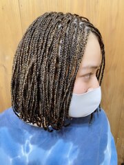 ブラックヘアー　サロン　ブレイズ