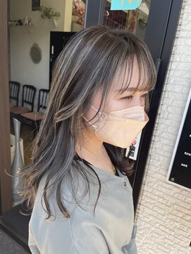 リリー ヘアーアンドビューティー(Lily) ハイライトカラー