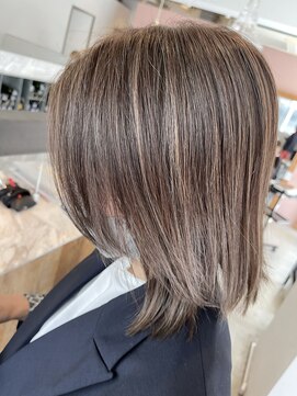 ティータ(teeta) 脱白髪染めカラー