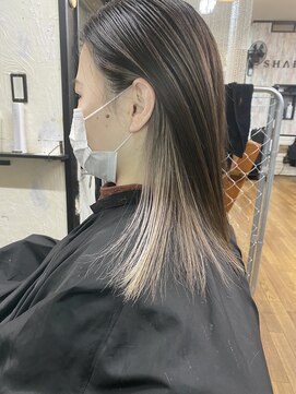 シャラ美容室 イヤリングカラー