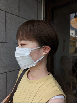 ソラーナ(SOLANA) 耳かけワイドバング_ベージュカラー