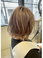 トルネード(TORNADO) 外国人風シャドールーツ ピンクベージュ レイヤーボブ t1124