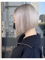 セルン(cerne)&nbsp;【前下がりボブホワイトベージュ】