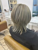 シャルティア(SHALLTIA) ハイトーンウルフカット【山口市美容室】