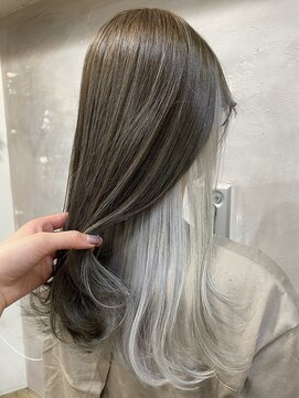 ロア 福岡天神本店(LORE) インナーカラー/ホワイト/natsu