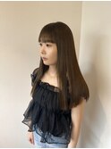オリーブベージュ