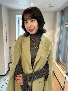 ユヌ(Une) Kotaro オリーブの色味とロングボブ