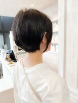 キャアリー(Caary)&nbsp;福山Caary20代30代40代50代60代ショートヘア小顔補正立体カット