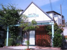 ビューティー サロン カワチ 中庄団地本店(Beauty Salon KAWACHI)の雰囲気（外装はこちらです。中庄団地内。花かまくらさんが目印です！）