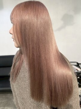 イリ 梅田(ili) ハイライトカラー/ミルクティーベージュ/レイヤーカット