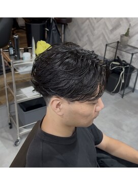 エイルバイスイッチ(AIL by Switch) フェザーパーマ