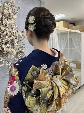 フォトリンクキポ 日本橋(Photo link ki.po) 華やかな編み込みシニヨン♪