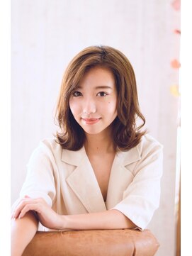 フラム ヘアデザイナーズ(FuLAM Hair designers*) 外ハネミディースタイル