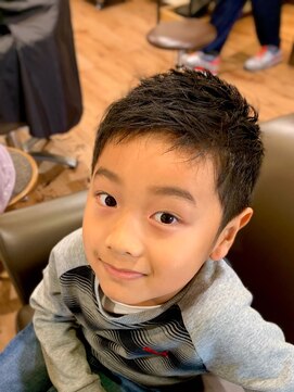 チェアー ヘアスパネイル(Chair hair spa nail) 【CHAIR】キッズ スパイキーベリーショート