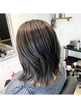 フィーリー ヘア デザイン 太田店(feAry) 脱白髪染め/コントラスト/ハイライト