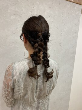 ブロッサム 東中野店 大人美人ポニーテール編みおろし三つ編み褒められる♪