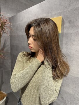 ルー(Luu) グレージュカラーシルキーベージュ神戸/東灘/住吉/御影/岡本