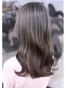 リン モアナバイヘッドライト 武蔵小杉2号店(lynn Moana by HEADLIGHT) Moana【武蔵小杉】#ハイライトカラー#透明感カラー#ケアブリーチ