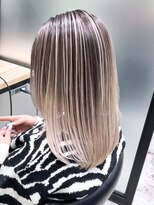 シオン(shion)&nbsp;ホワイトブロンドマロンベージュ似合わせカット_ba434931