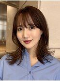 表参道ミディアム顔周りウルフレイヤーアッシュベージュ40代