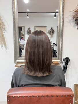 ヘアメイク アンフィ(amphi) ナチュラルな仕上がり【酸性縮毛矯正】くびれミディ..~*＊.