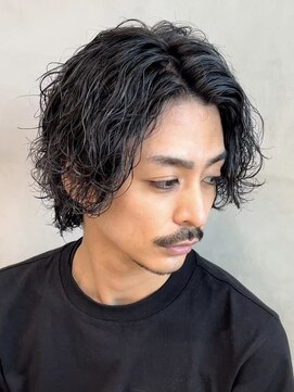 フィフス トウキョウ (fifth TOKYO) 渋谷波巻きスパイラルパーマメンズカットセンターパートウルフ