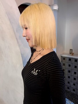 抜きっぱなしブロンド　ブリーチ　ハイトーン　ホワイトブロンド