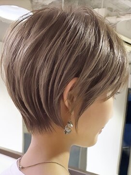 ラフ 新宿(Laff) 似合わせカット20代30代40代50代くびれショート丸みショートボブ