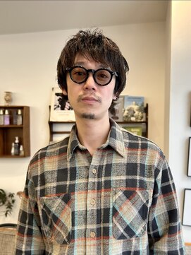 ポール(pole) 大人ラフなパーマスタイル