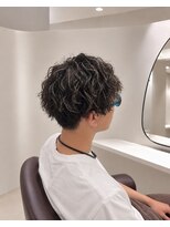 リュー(Lieu)&nbsp;ツイストスパイラル×メッシュ｜無造作メンズパーマ
