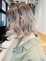 ホワイトシルバー_アッシュブラウンネオウルフ_ba278601