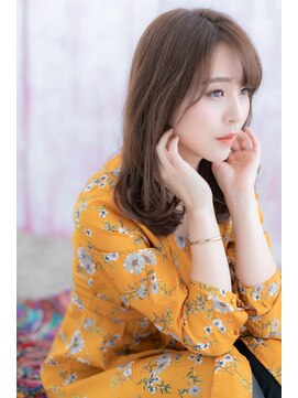 ヘアアンドビューティー ミック(Hair & Beauty miq) 斜めバング×ニュアンスカラーで甘辛ミックスゆるふわミディa