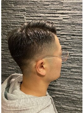 プレミアムバーバー 赤坂店(PREMIUM BARBER produce by HIRO GINZA) 七三フェードスタイル