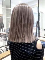 クアトログランシュ ひたちなか店(QUATRO×GranCieux)&nbsp;シャドールーツ×ミルクティーグレージュ