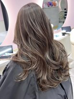 ヨロ 小岩(YOLO) ハイライトショートヘアダブルカラーイルミナカラーオージュア