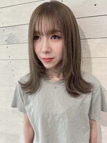 ルノン シェリー(LUNON cheliy) 顔周りレイヤーカット/外ハネ/カーキベージュ/韓国/髪質改善