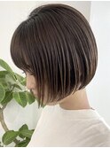 大人ショートボブヘア切りっぱなしボブ丸みショートヘア30代