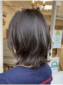 ミニウルフレイヤーボブ暗め艶髪グレージュ抜け感クラゲヘアー